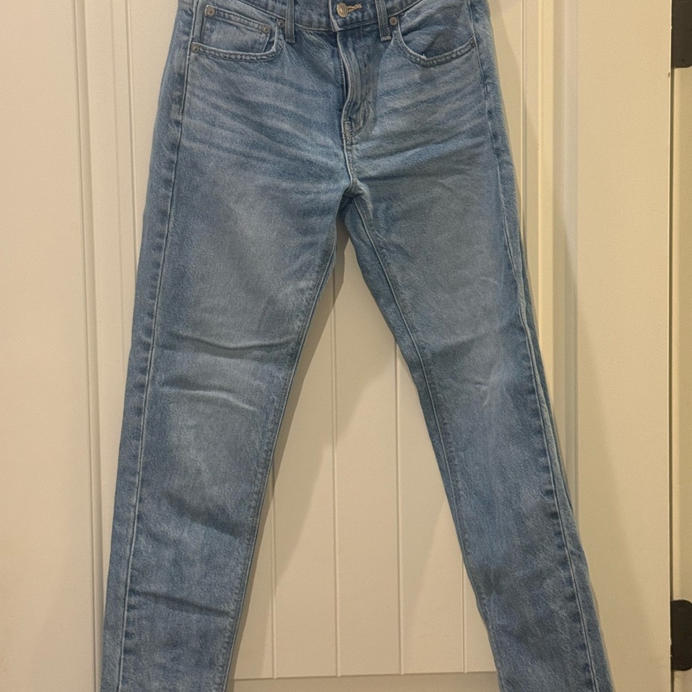 American Eagle Outfitters Light Blue Skinny Jeans